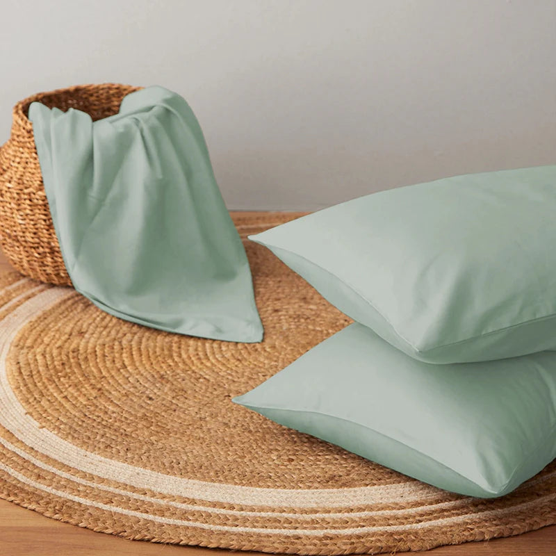 IN MINT CONDITION SOLID BEDSHEET