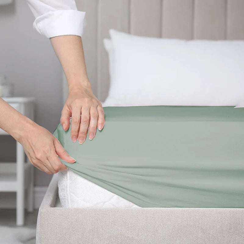 IN MINT CONDITION SOLID BEDSHEET