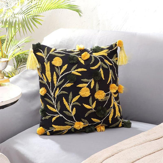 ONYX DAISIES CUSHION