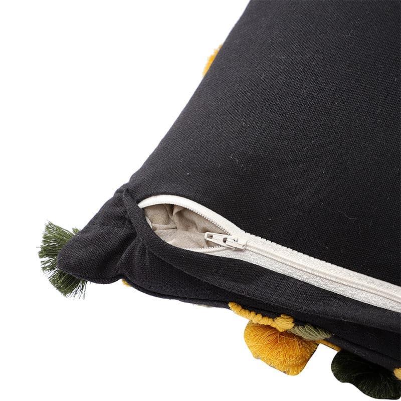 ONYX DAISIES CUSHION